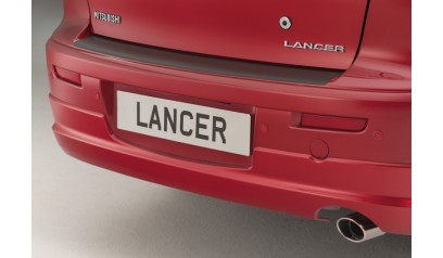 Наклейка защитная на задний бампер Lancer X